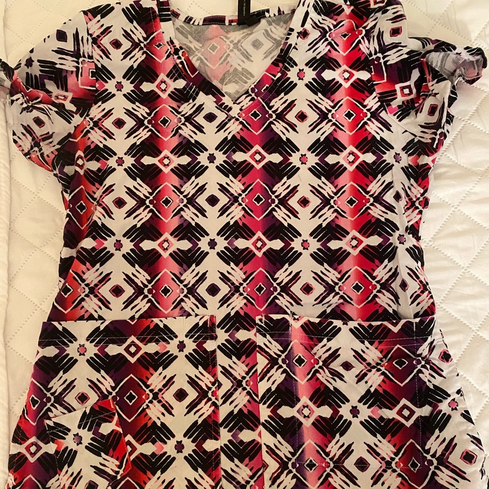 Scrub tops - Picture 8 of 8